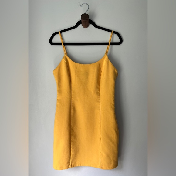 Forever 21 Mini Dress in Yellow, Size Medium - Picture 1 of 4